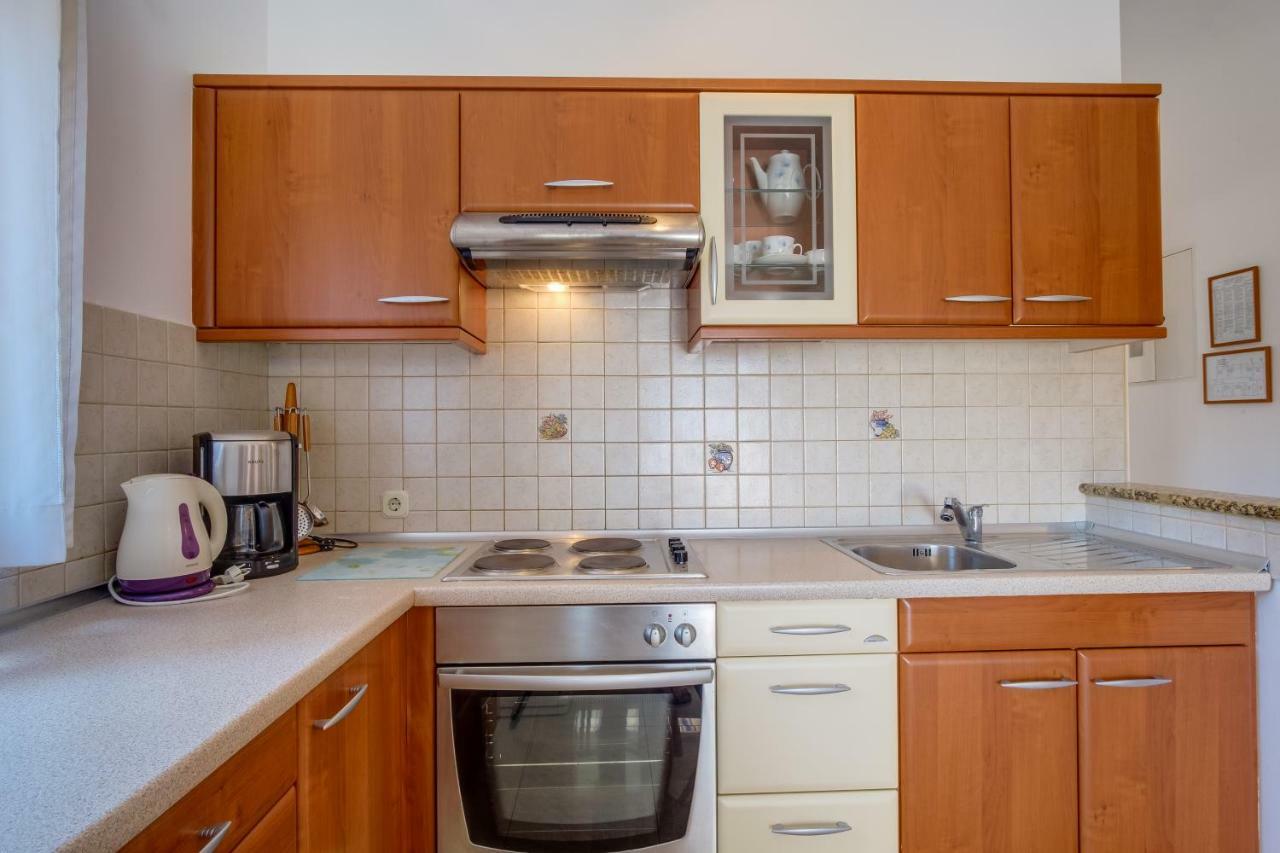 Apartman Anamarija มาลีโลชินจ์ ภายนอก รูปภาพ